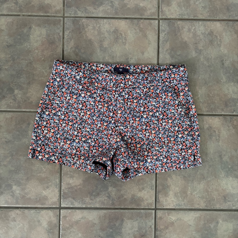 GAP Women's Floral pink blue 3” 5 pocket women shorts size‎ 10
